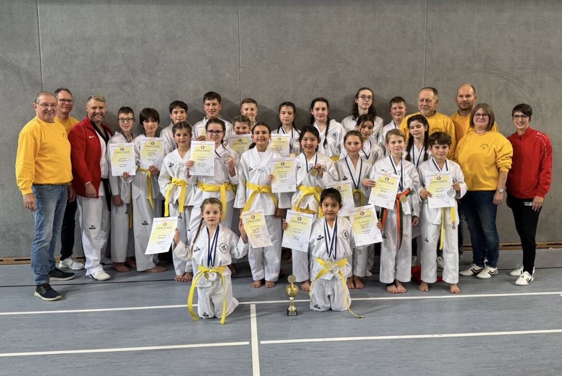 Gruppenfoto Allkampfmeisterschaft 2025 Dillingen